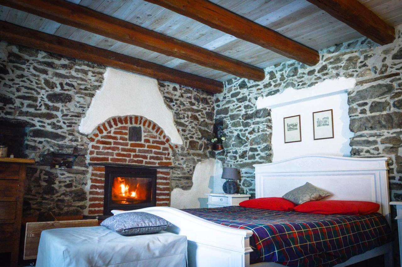 Inverso Pinasca Chalet In Pietra E Legno Con Caminetto מראה חיצוני תמונה