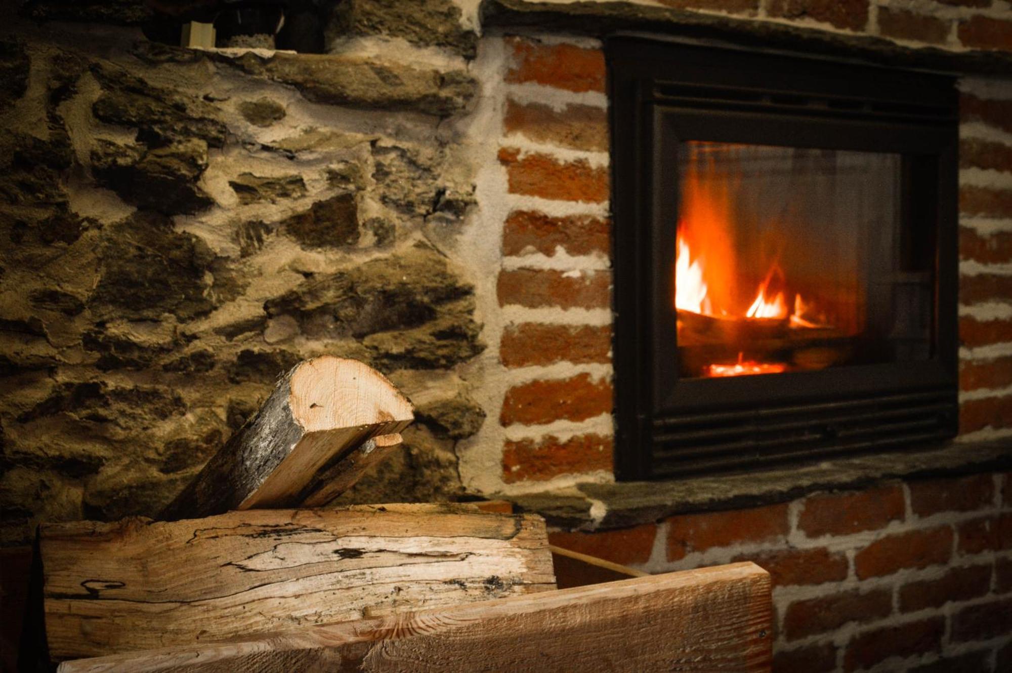 Inverso Pinasca Chalet In Pietra E Legno Con Caminetto מראה חיצוני תמונה