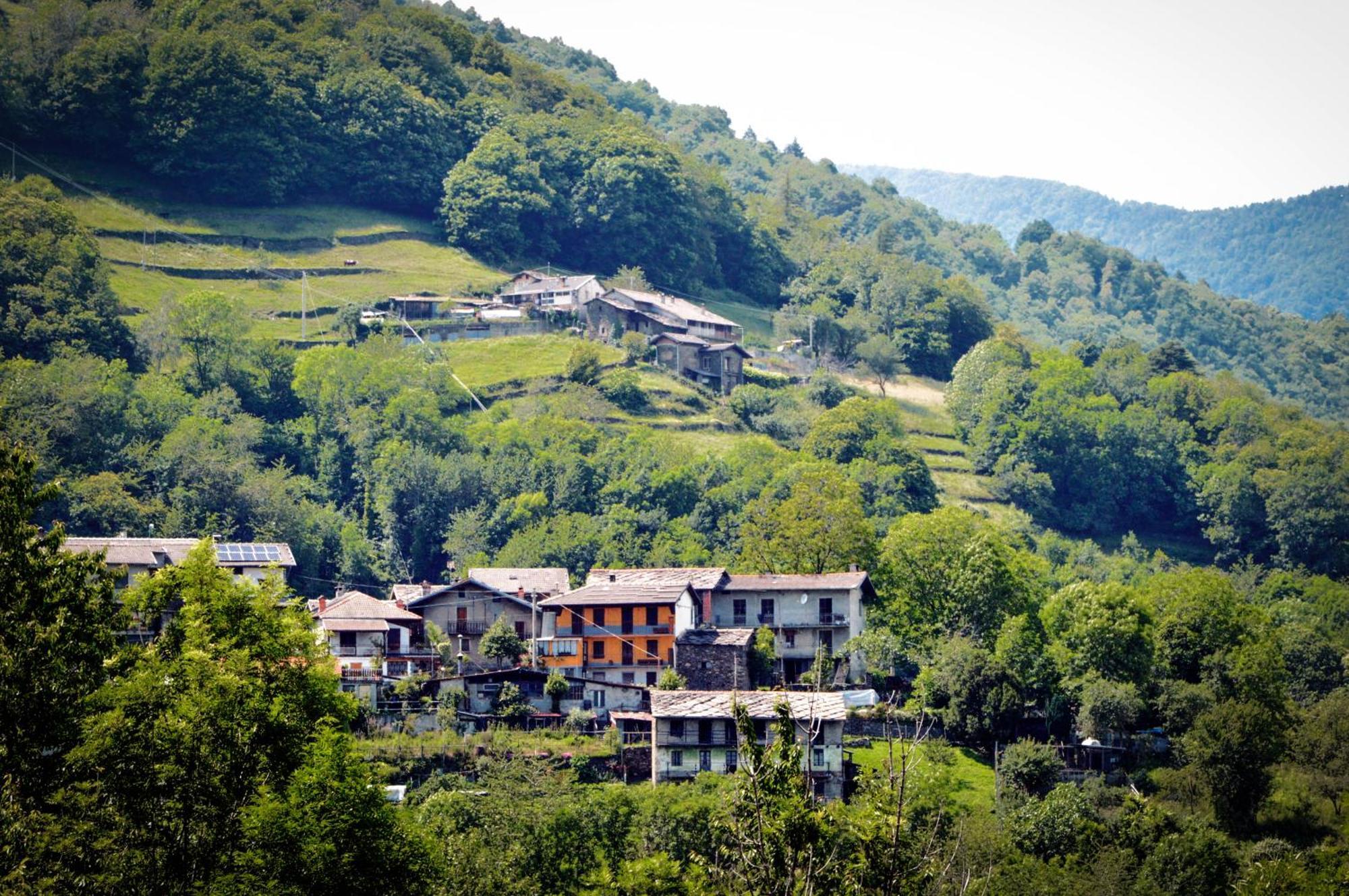 Inverso Pinasca Chalet In Pietra E Legno Con Caminetto מראה חיצוני תמונה