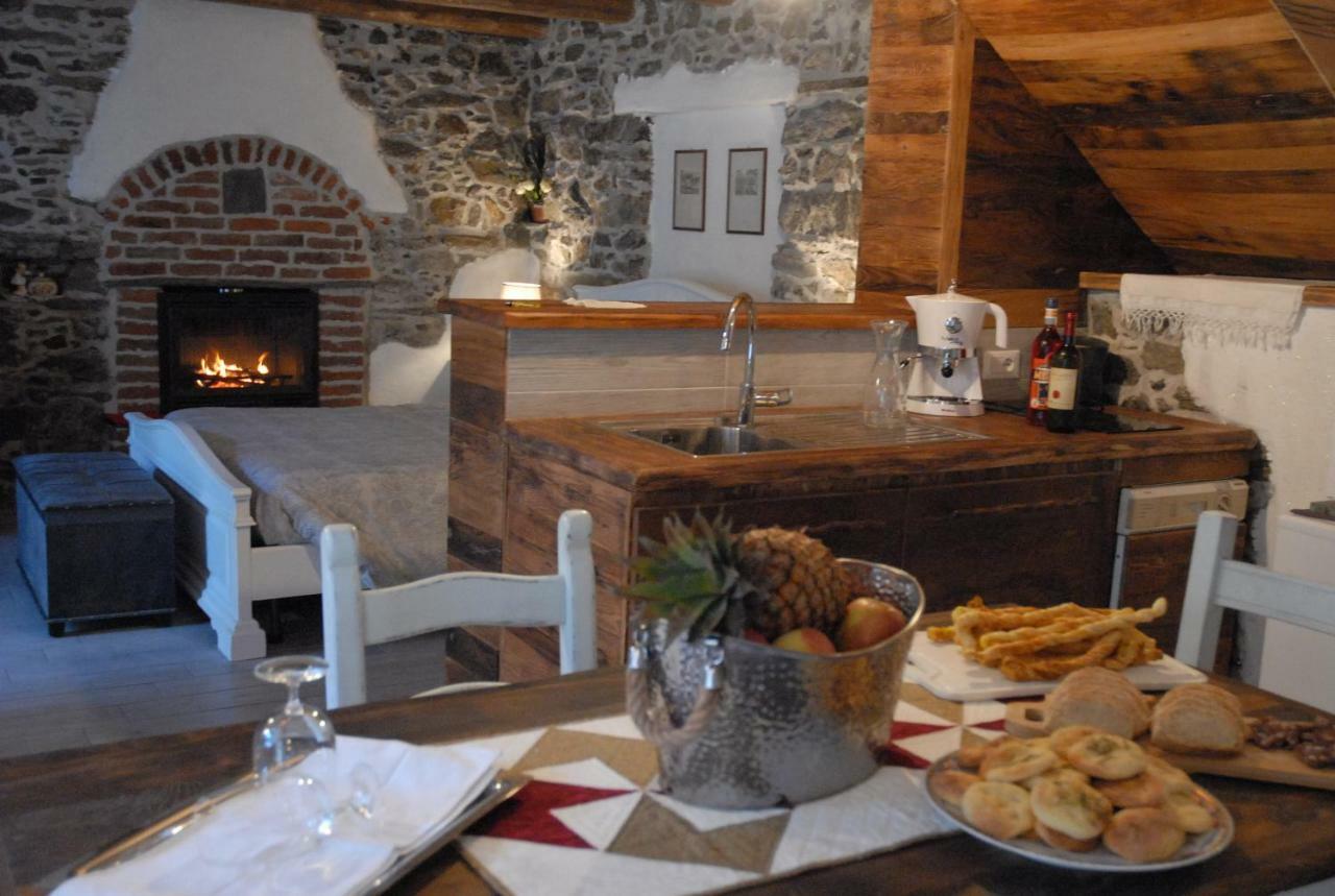 Inverso Pinasca Chalet In Pietra E Legno Con Caminetto מראה חיצוני תמונה