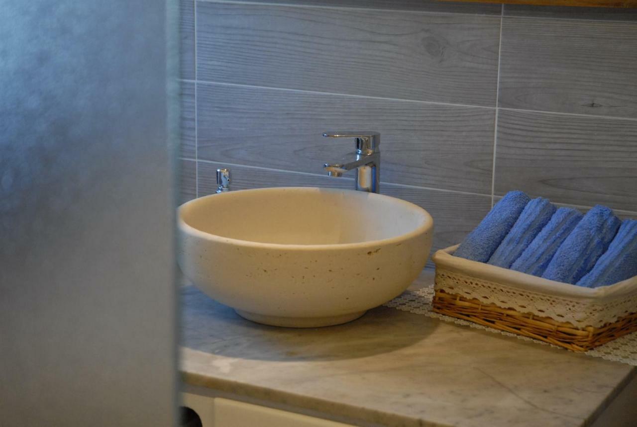 Inverso Pinasca Chalet In Pietra E Legno Con Caminetto מראה חיצוני תמונה