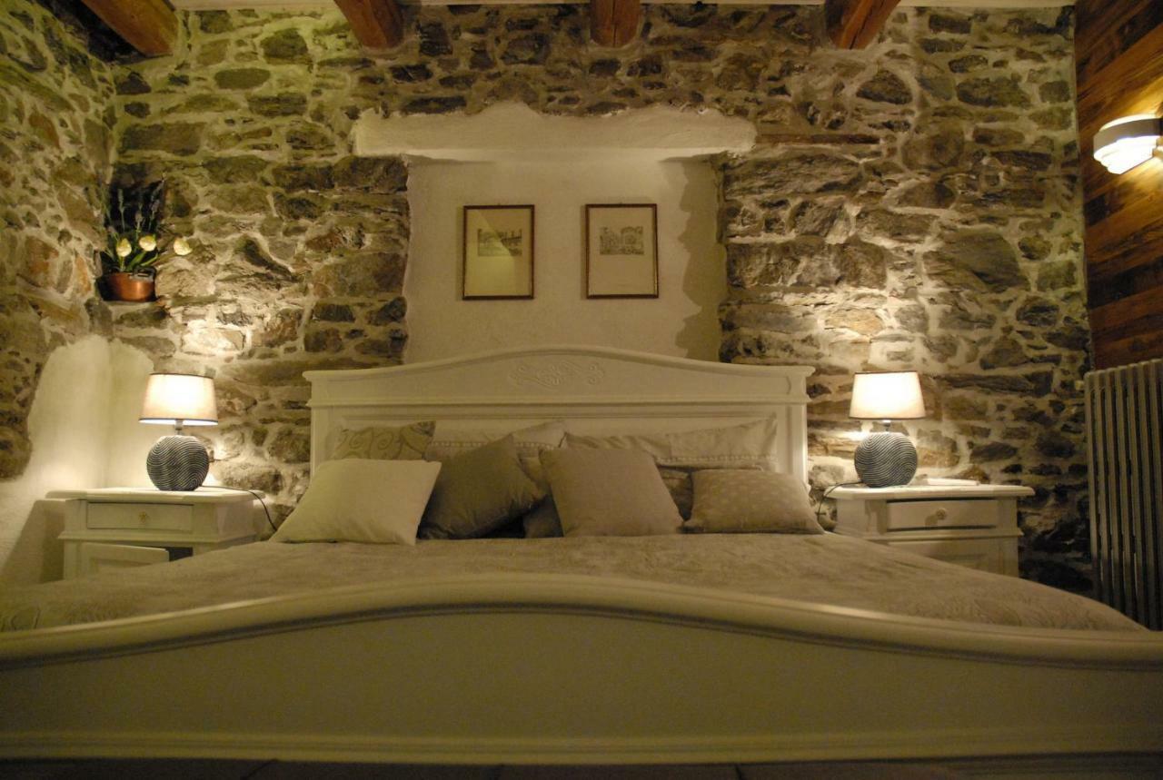 Inverso Pinasca Chalet In Pietra E Legno Con Caminetto מראה חיצוני תמונה